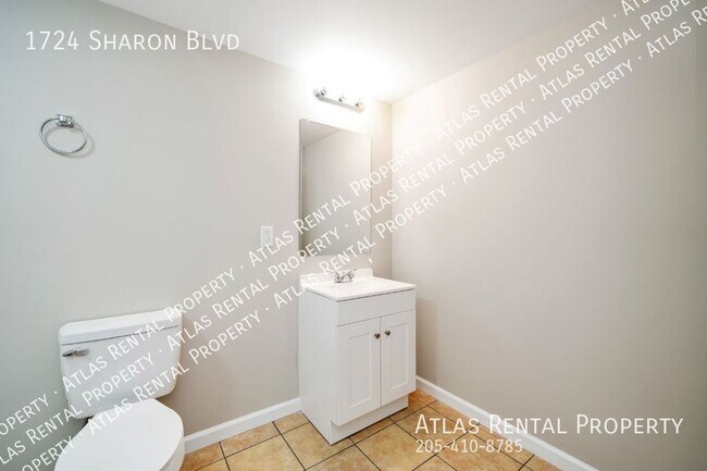 Building Photo - 1724 Sharon Blvd