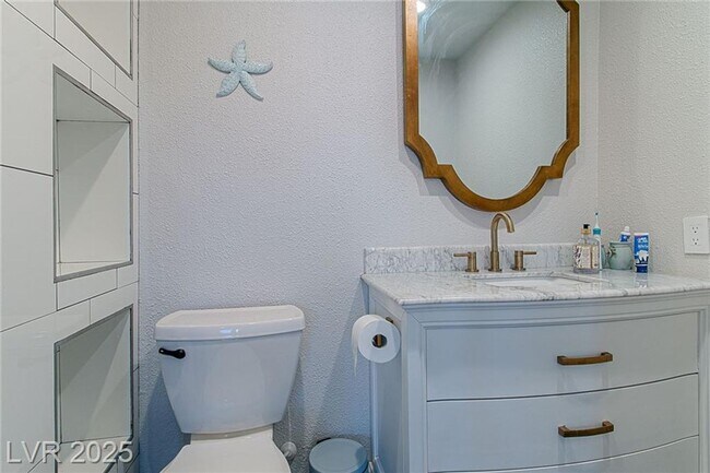 Building Photo - BEAUTIFUL 2 STORY 5 BEDROOM 4 FULL BATHROO...