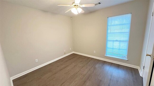 Building Photo - 5757 Sweet Meadow Dr