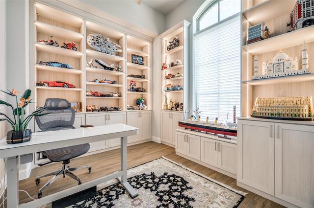 Building Photo - 2740 Meadowbrook Blvd