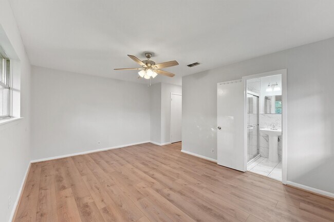 Building Photo - 3015 Peppermill Rd