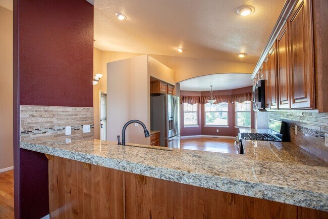 Building Photo - 5 Bedroom Home in Windsor Colorado
