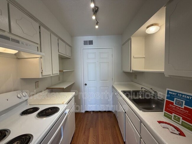 Building Photo - 8444 Spain Rd NE