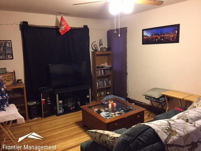 Building Photo - 1020 Leavenworth St