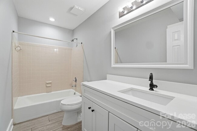 Building Photo - 7160 Winery Ln