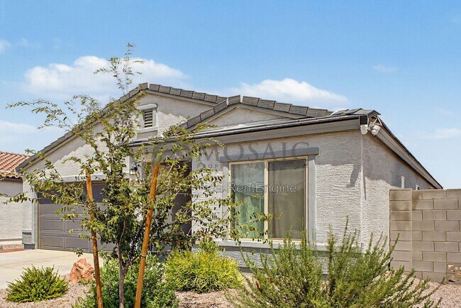 Building Photo - 1304 W Inca Dr