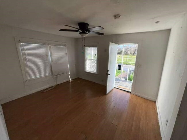 Building Photo - 4509 Pardee St