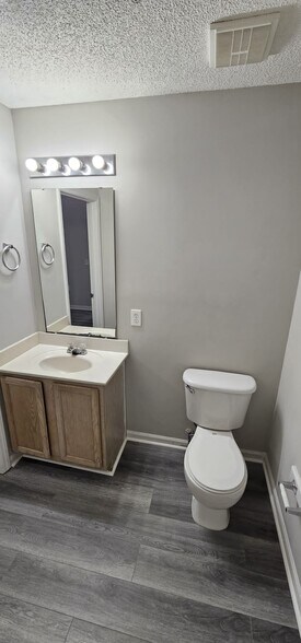 Building Photo - 3020 Centennial Woods Dr