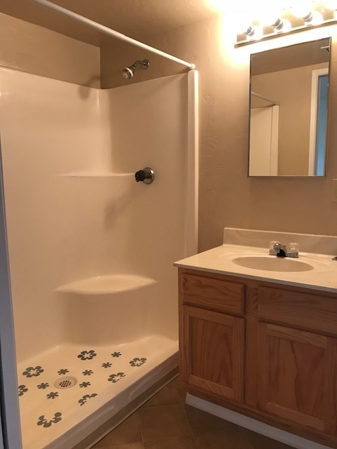 Building Photo - Ground Floor Two Bedroom Condo ~ North Pre...