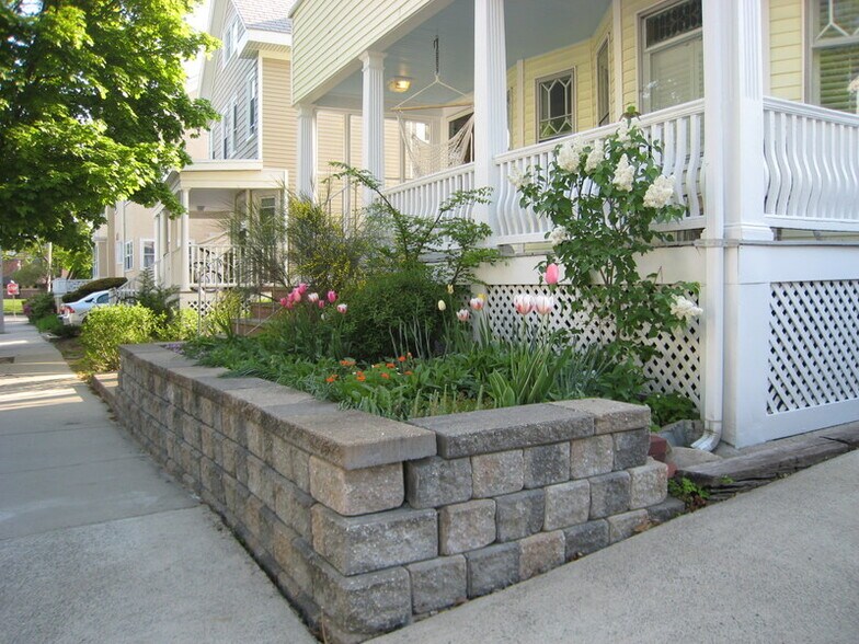 Primary Photo - 25 Leonard St