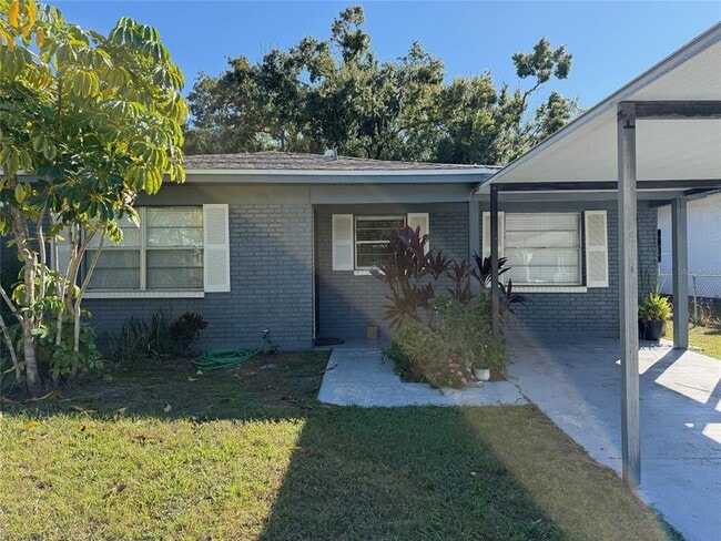 Building Photo - 1740 W Walnut St