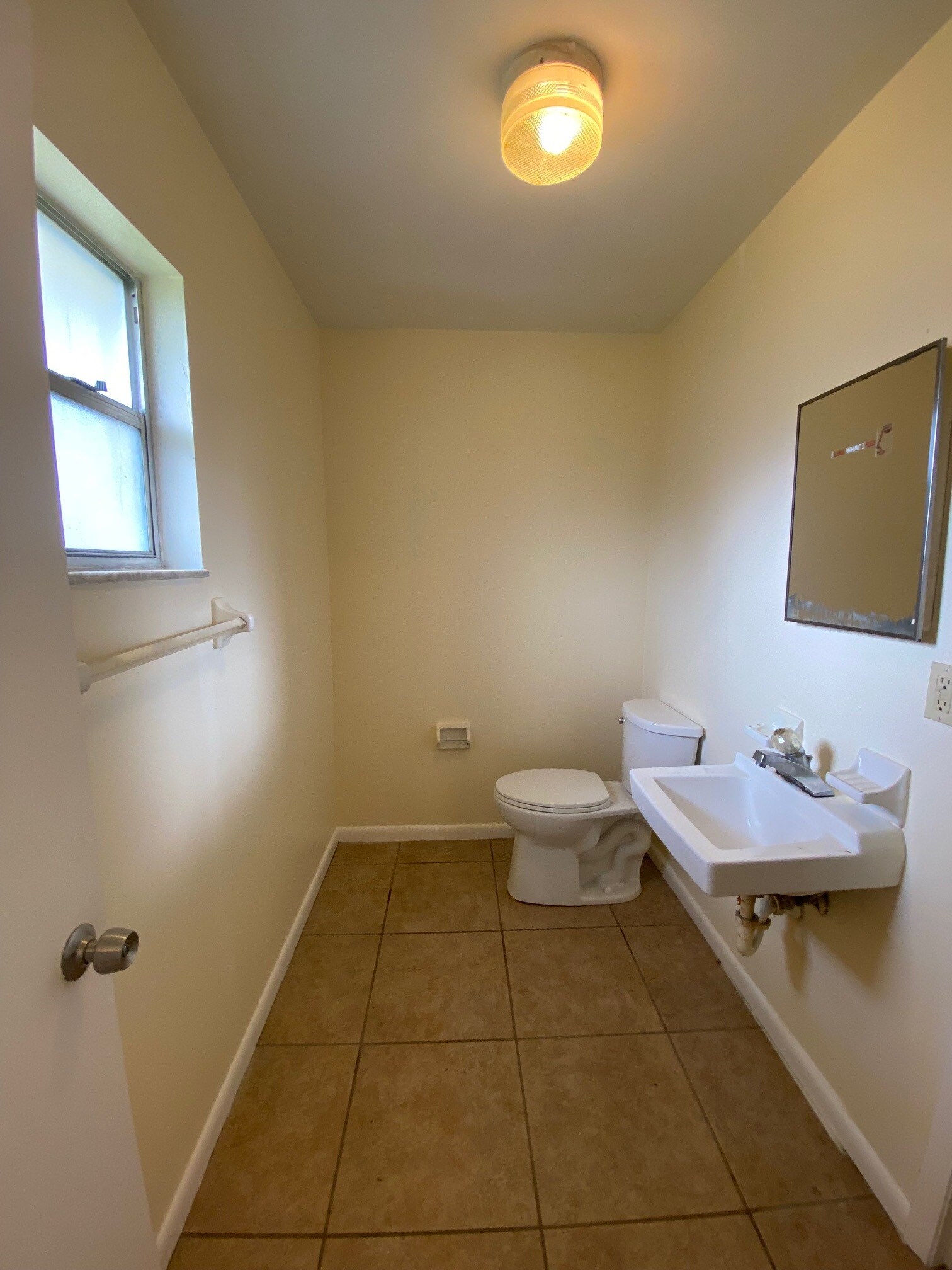 Half Bath - 1416 Peavy Ct