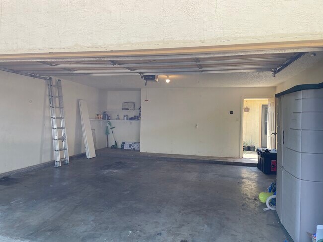 Building Photo - 37 Paseo Village