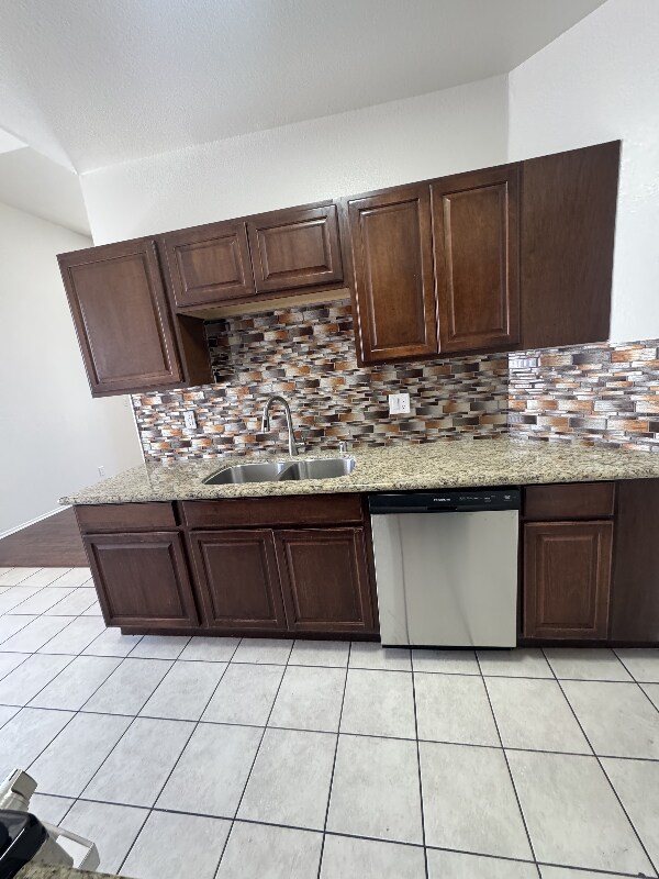 Building Photo - 4343 Whitsett Ave