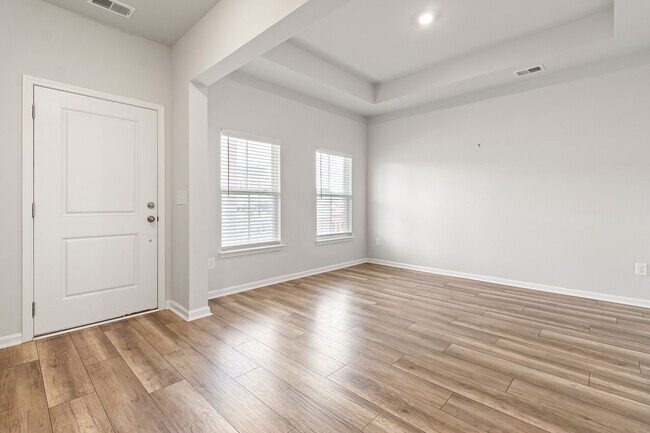 Building Photo - Empyrean Home
