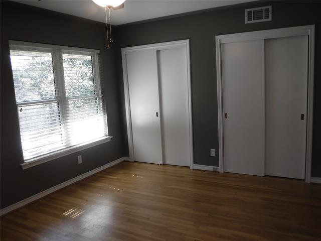 Building Photo - 10921 Sinclair Ave
