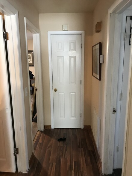 Hallway - 2715 Morena St