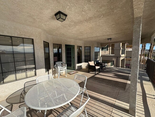 Building Photo - 2834