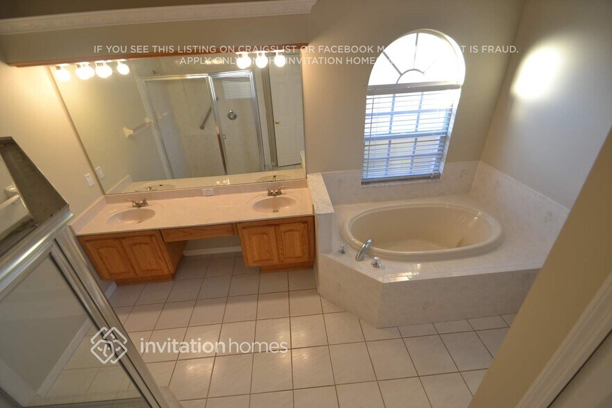 Building Photo - 14521 Pimberton Dr