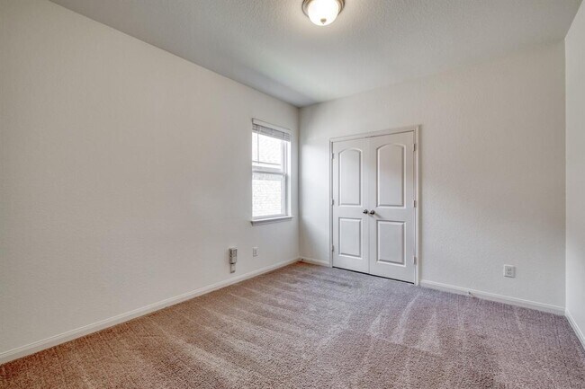 Building Photo - 13709 Nelson Houser St