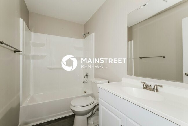 Building Photo - 3 Bedroom Pet-Friendly Home in Greensboro, NC with Main Street Renewal