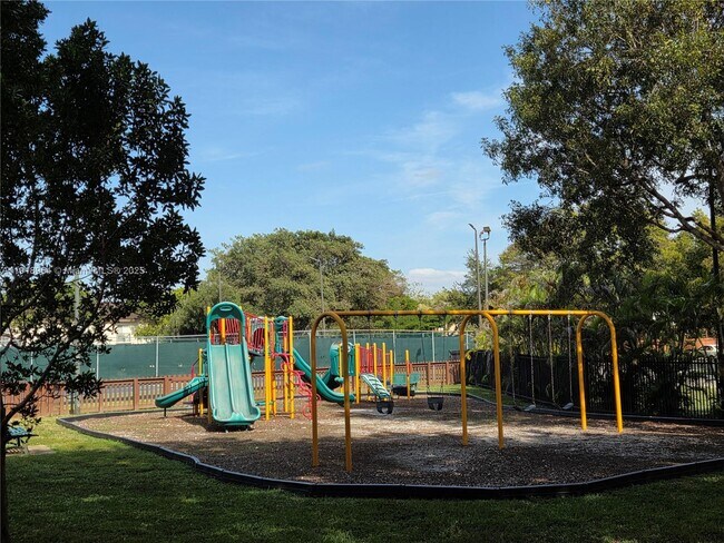 Building Photo - 7034 SW 114th Pl