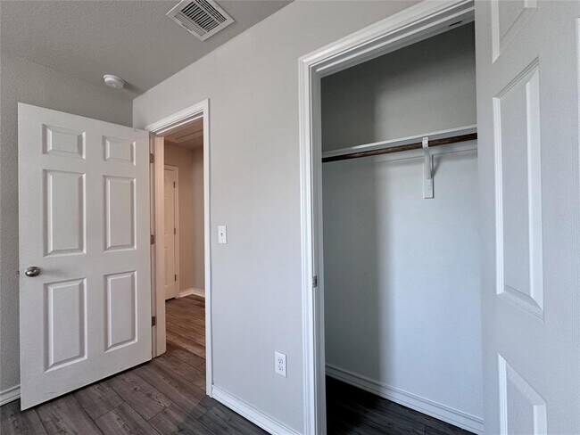 Building Photo - 11604 Roxburgh Pass