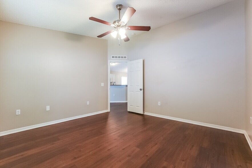 Building Photo - 13825 Econ Woods Ln