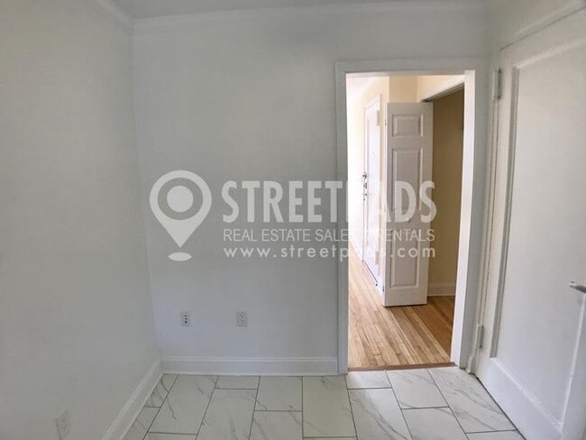 Building Photo - 1 bedroom in Brookline MA 02446