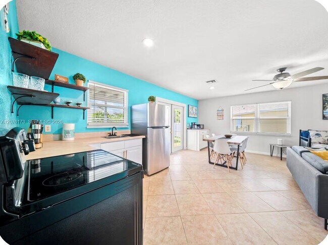 Building Photo - 1261 Bonefish Ct