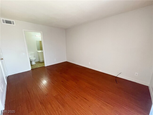 Building Photo - 5447 Retablo Ave