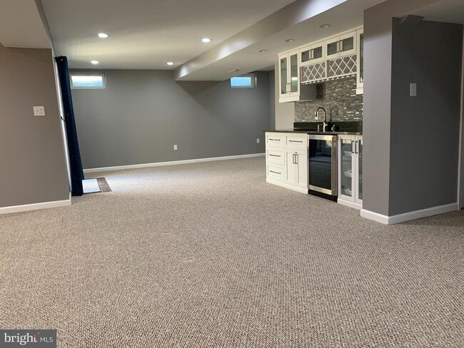 Building Photo - 8379 Academy Rd