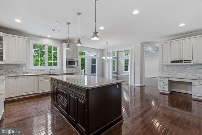 Building Photo - 1751 Tysons Crest Ln