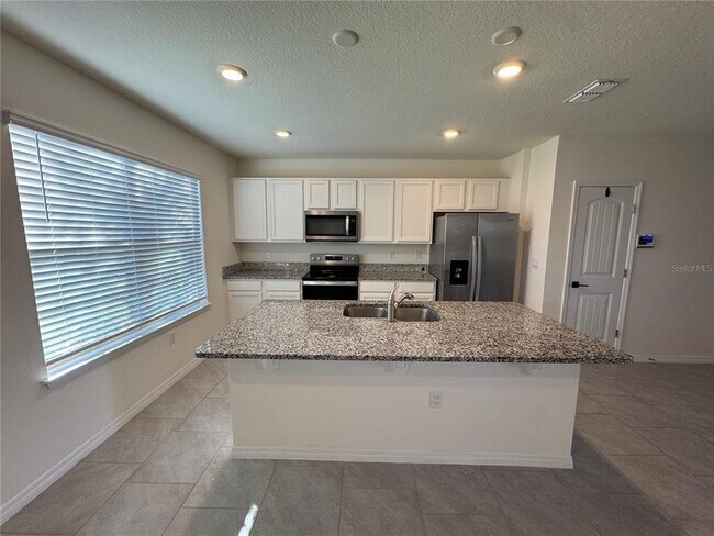 Building Photo - 12063 Holystone St