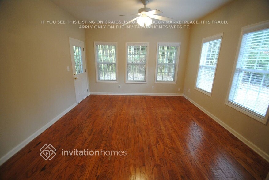 Building Photo - 417 Breezewood Ct