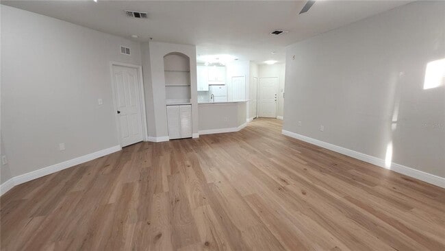 Building Photo - 5813 Legacy Crescent Pl