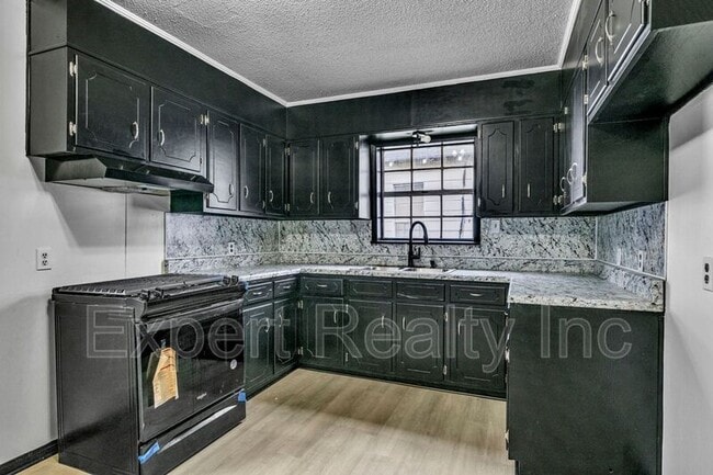 Building Photo - 117 62nd St