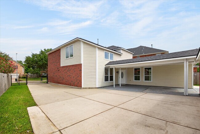 Building Photo - 20835 Cottage Cove Ln