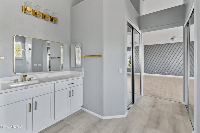 Building Photo - 6420 E Montreal Pl