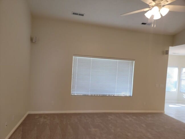 Building Photo - Freshly Updated 2 Bedroom Home in Washington!