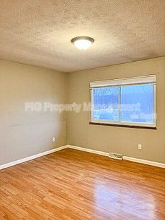 Building Photo - 123 Louella Dr