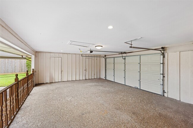 Building Photo - 10219 Chatterton Dr