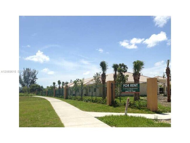 Building Photo - 13252 Old Biscayne Dr