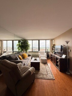 Building Photo - 2754 N Hampden Ct