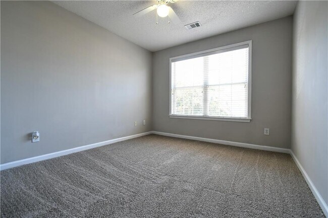 Building Photo - 3905 Timbercreek Cir