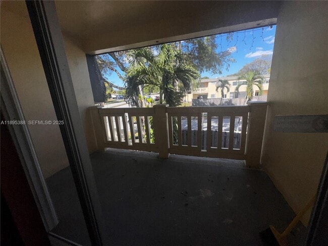 Building Photo - 8405 SW 137th Ave