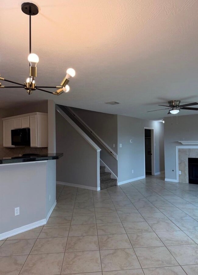 Building Photo - 4707 E Parma Dr