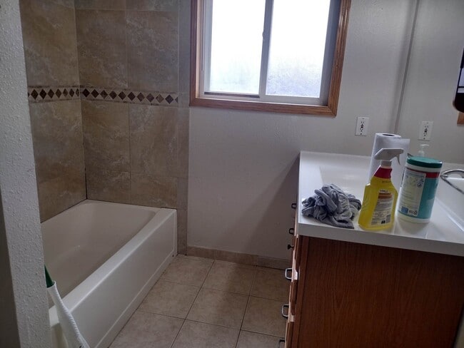 Building Photo - 5709 Sunset Dr
