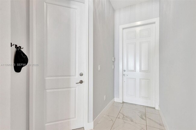 Building Photo - 4921 Pointe Midtown Way