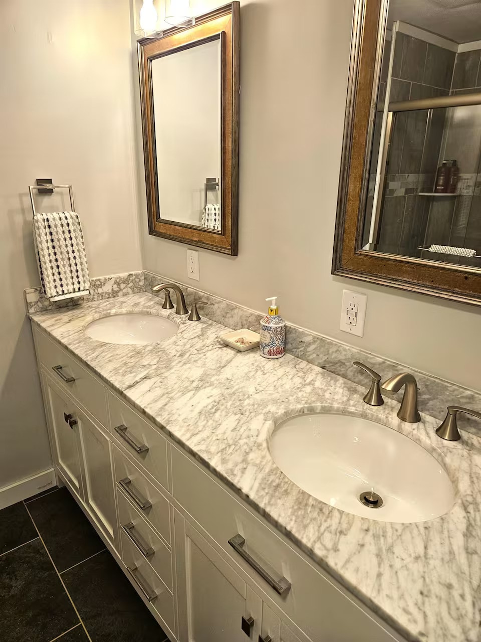 Dual Vanities - 6117 E Lake Rd